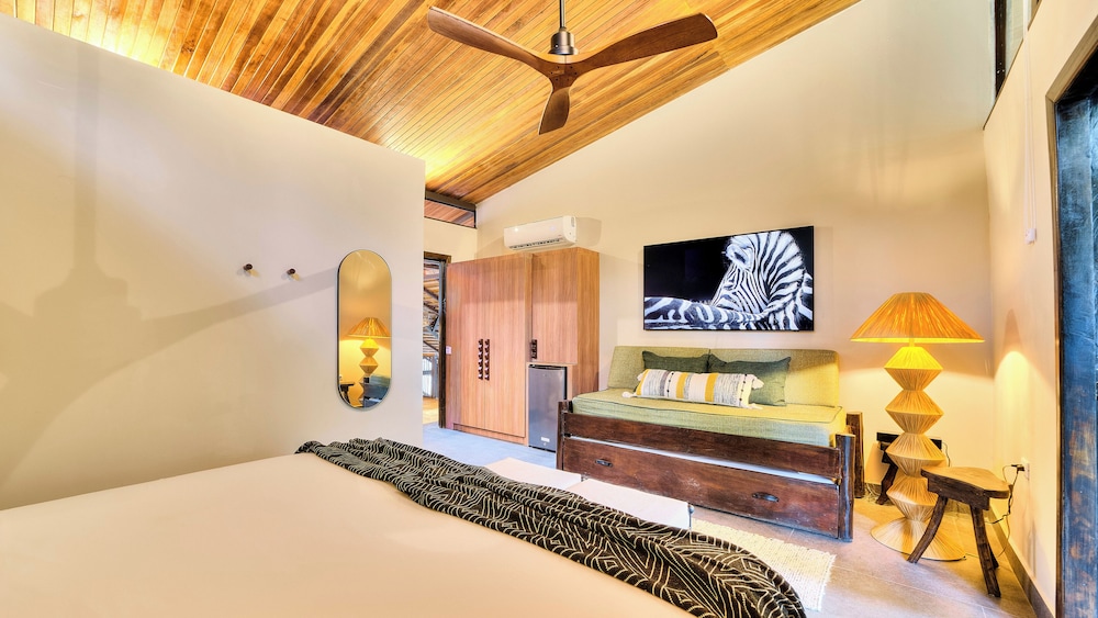 Deluxe Quadruple Room, Garden View