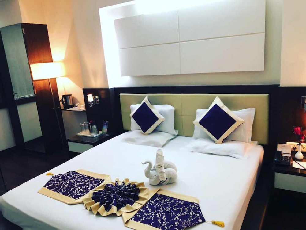 Luxury Room - Photo 17