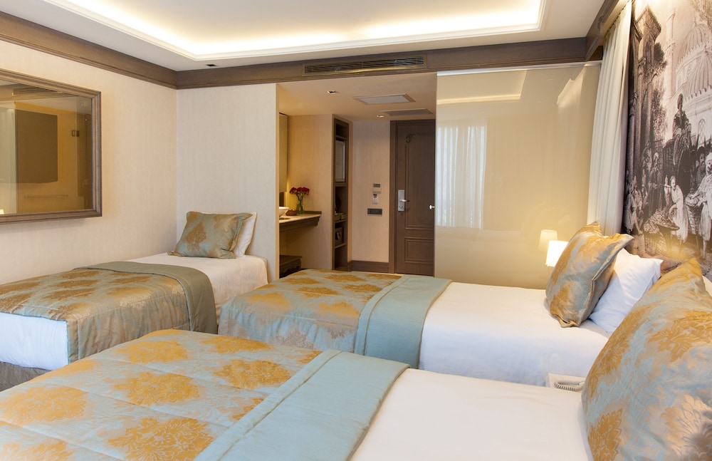 Double or Twin room + 1 Additional Bed photo 1