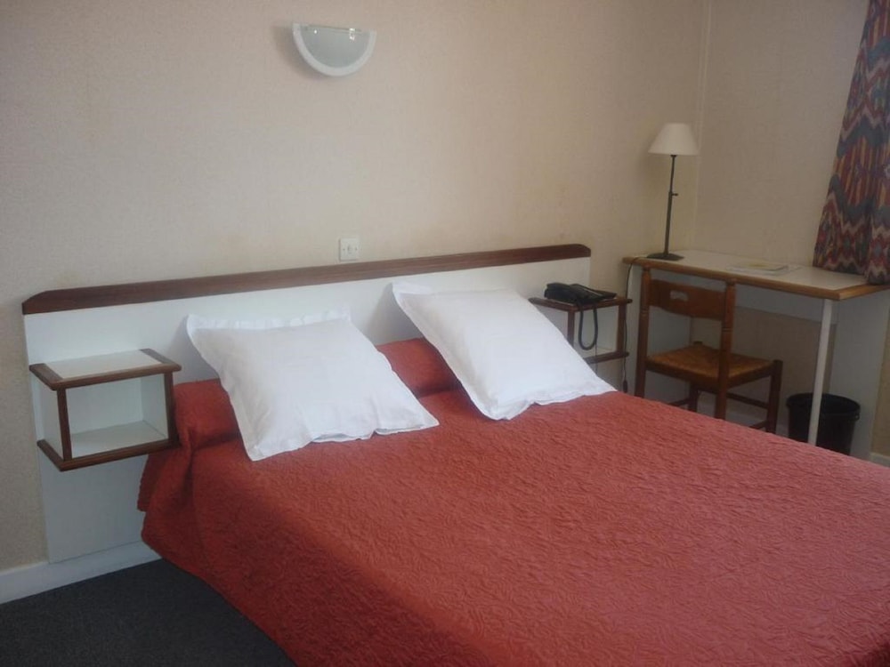 Standard Double Room - Photo 1