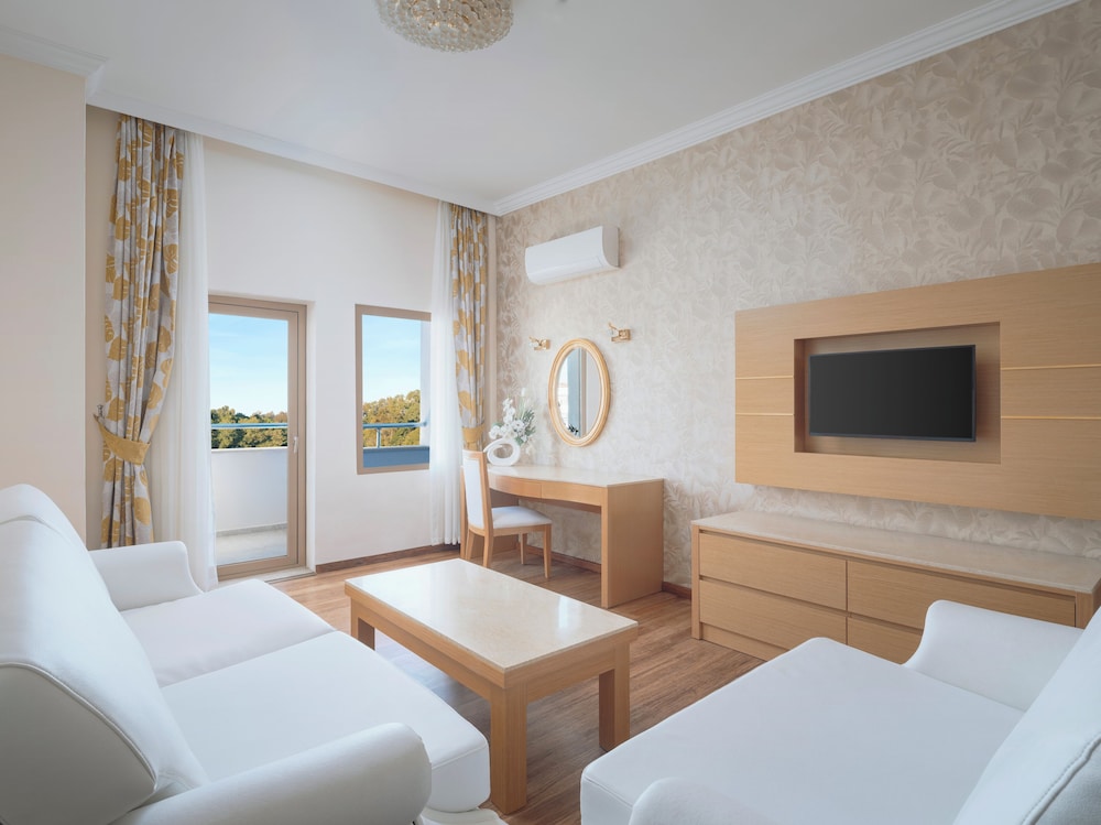 Family Suite Land View Room photo 2