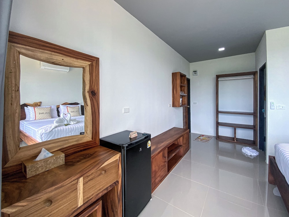 Superior Panorama with Balcony - Photo 9