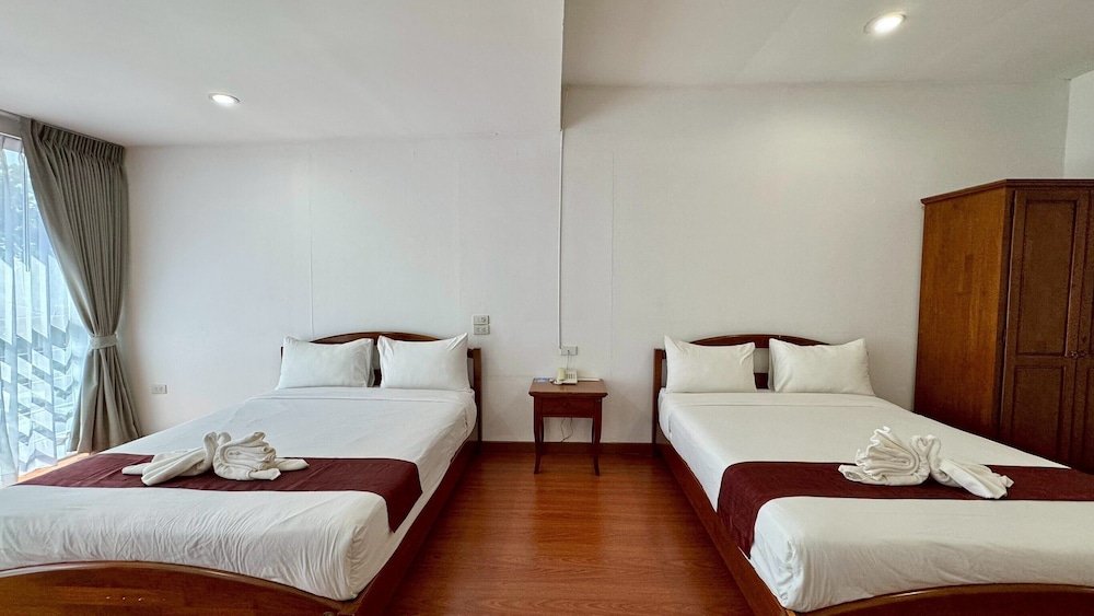 Superior Room, 2 Queen Beds photo 3