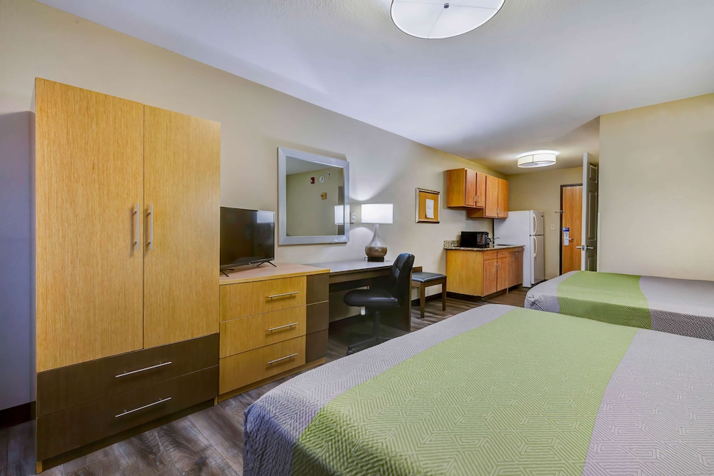 Deluxe Room, 2 Queen Beds, Non Smoking, Kitchenette - Photo 5