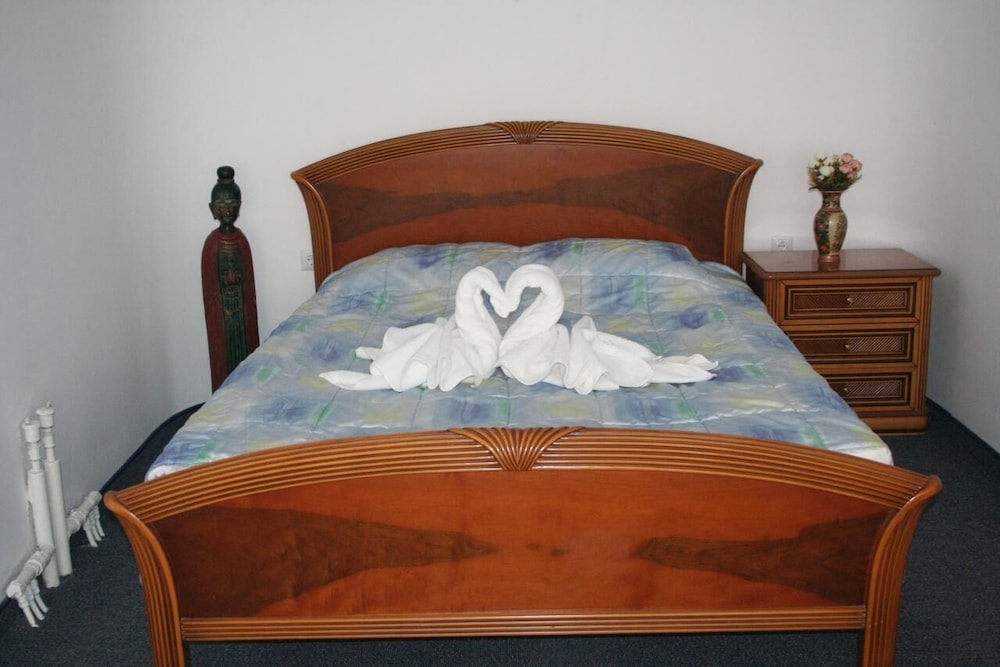 Double Room, Balcony, Partial Sea View photo 3