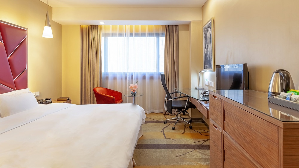 Standard Room, 1 King Bed - Photo 8