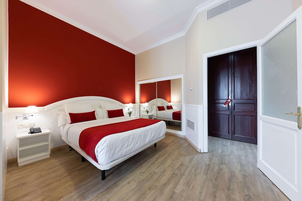 Premium Room, Garden View - Photo 7