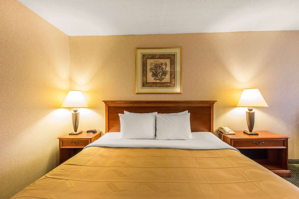 Basic Room, 1 Double Bed, Non Smoking photo 3