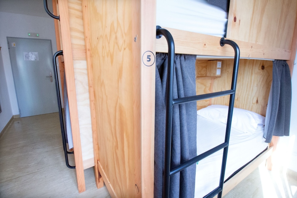 Bed in 6 mix Dorm w/private wc photo 3