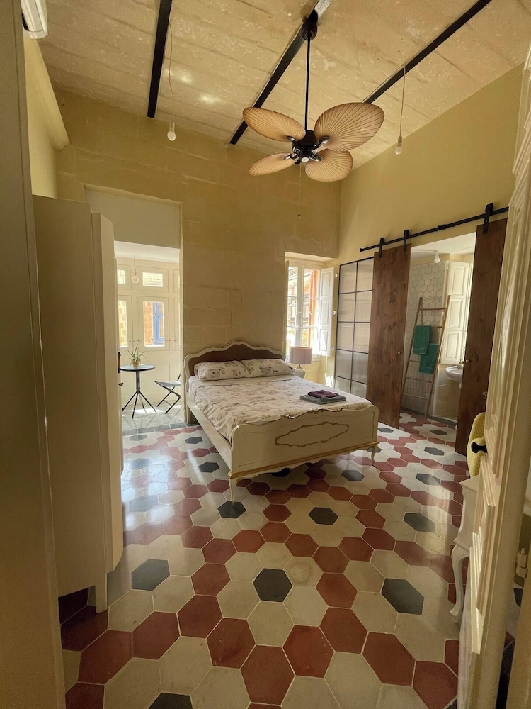 Double Room, Balcony, Partial Sea View