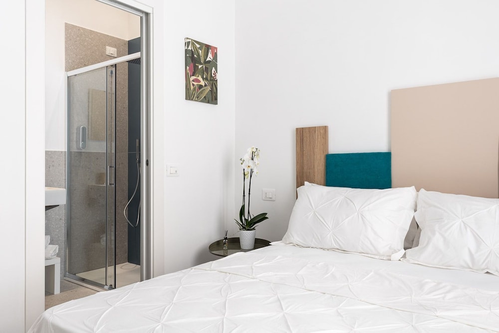 Deluxe Room, Balcony, City View photo 3