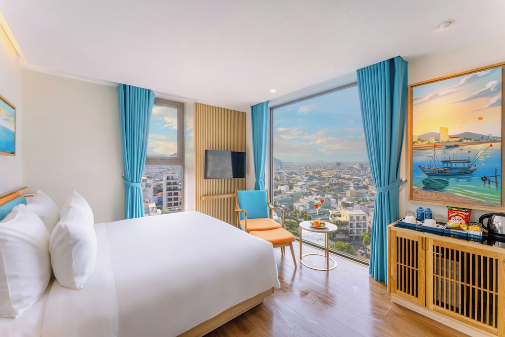 Deluxe Double Room, City View