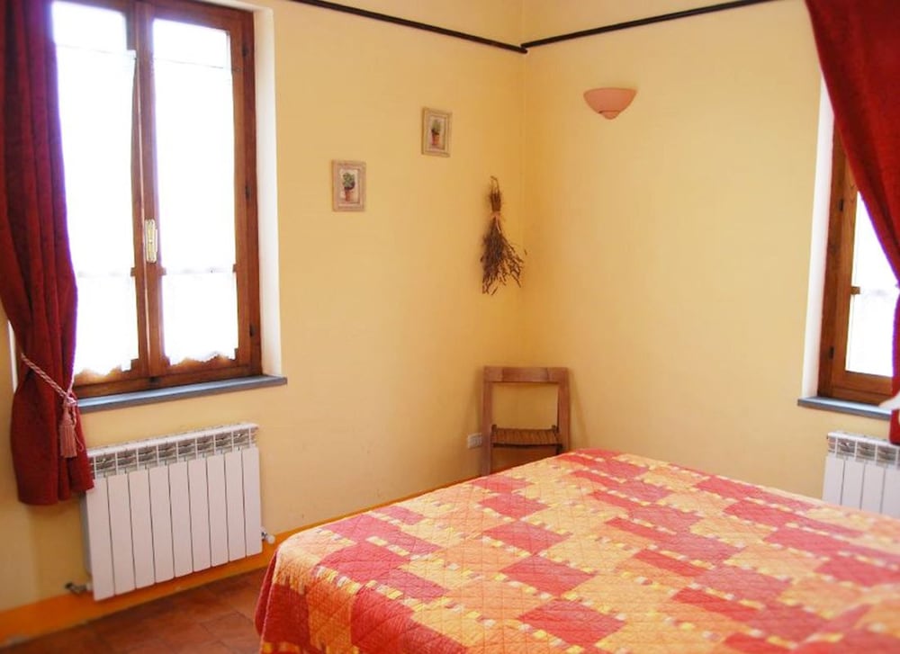 Classic Double Room (2 Prs) photo 2