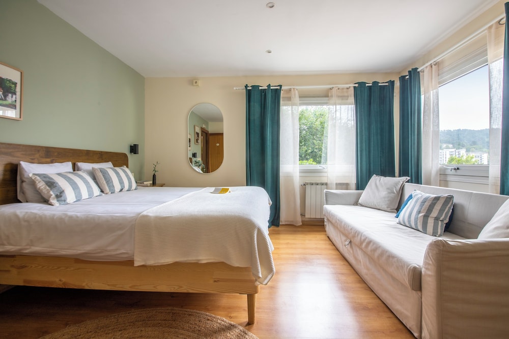 Classic Quadruple Room, Garden View