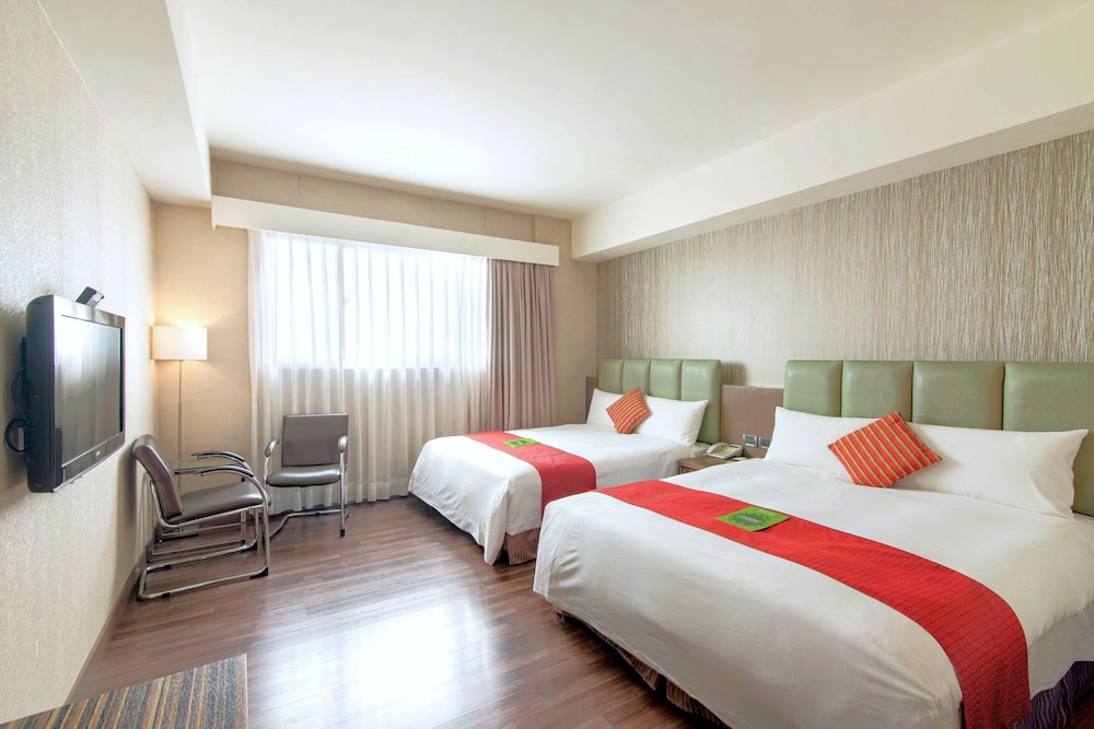 Comfort Twin Room, 2 Double Beds photo 1