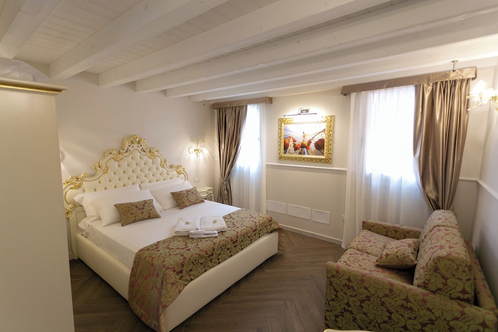 Comfort Room photo 1