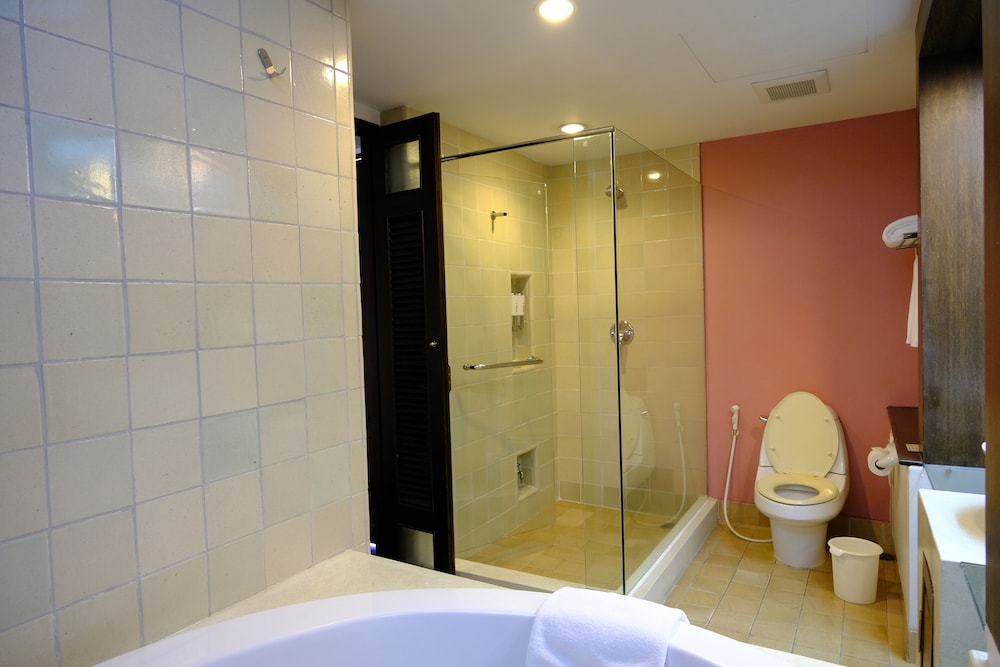 Deluxe Room, 1 Double or 2 Twin Beds - Photo 18