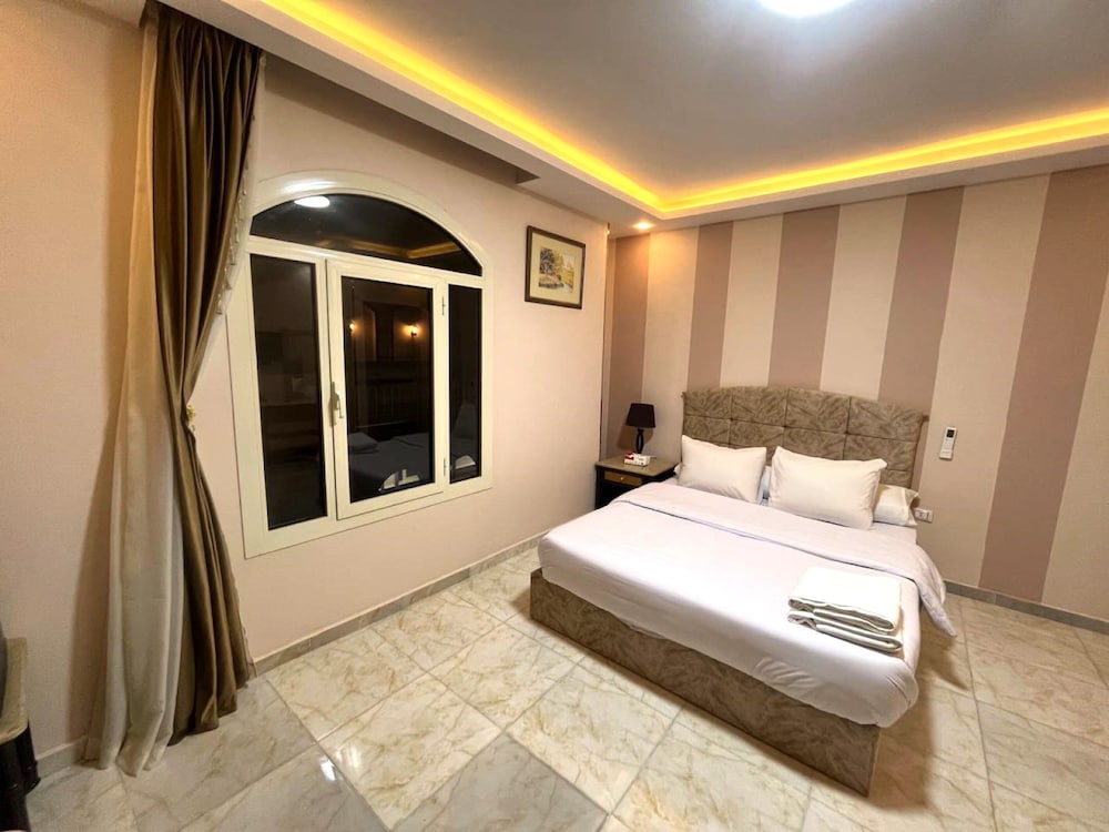 Deluxe Double Room, Pool View photo 2
