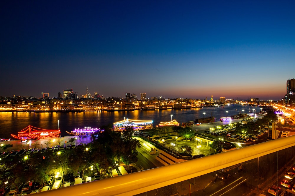 Junior Suite, Non Smoking, Balcony (Dubai Creek View) photo 2