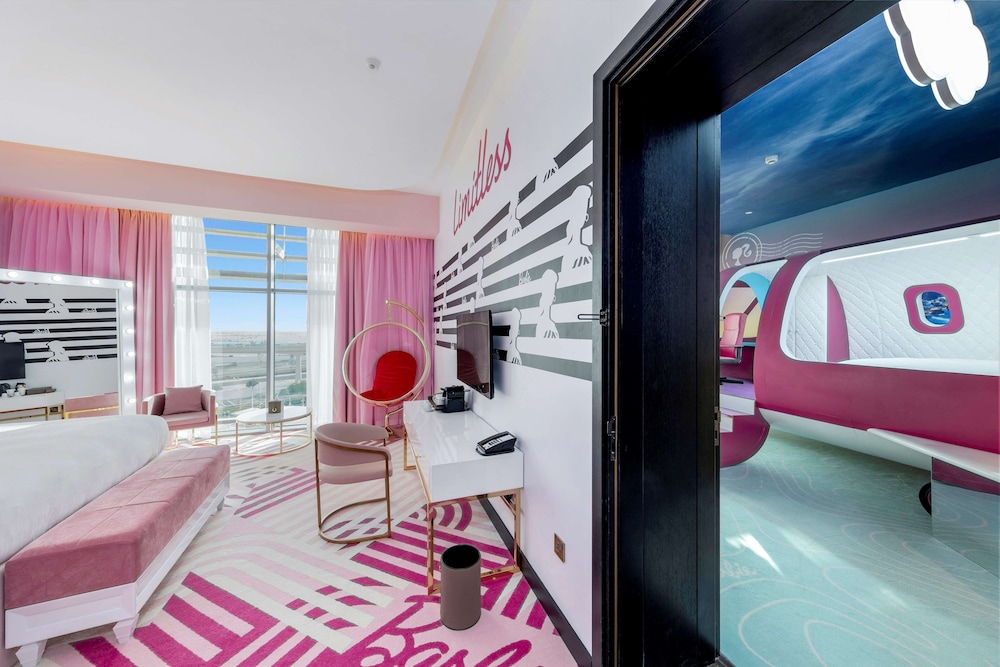 Family Suite, 1 King Bed (Barbie)
