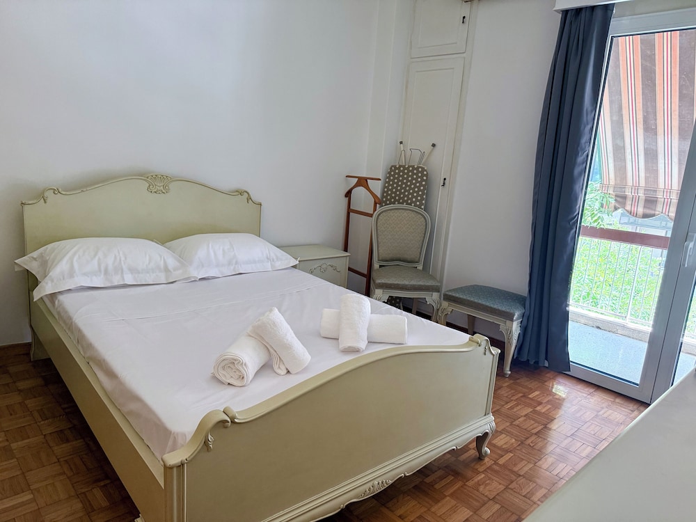 Apartment, Balcony