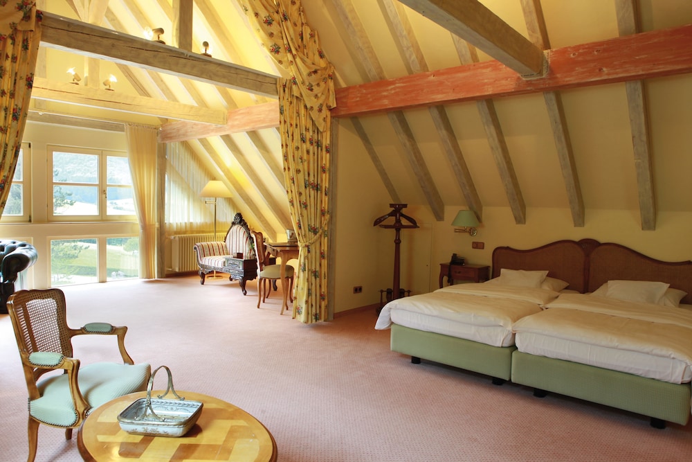 Luxury Suite photo 3
