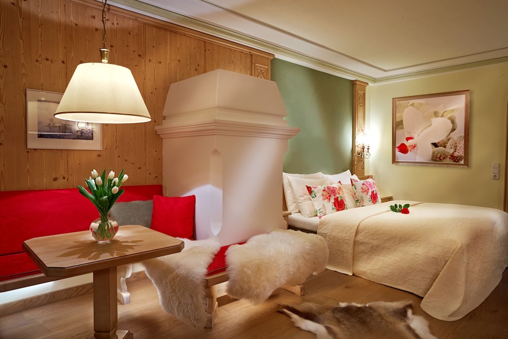 Junior Suite, Bathtub, Mountain View (40m²) photo 2