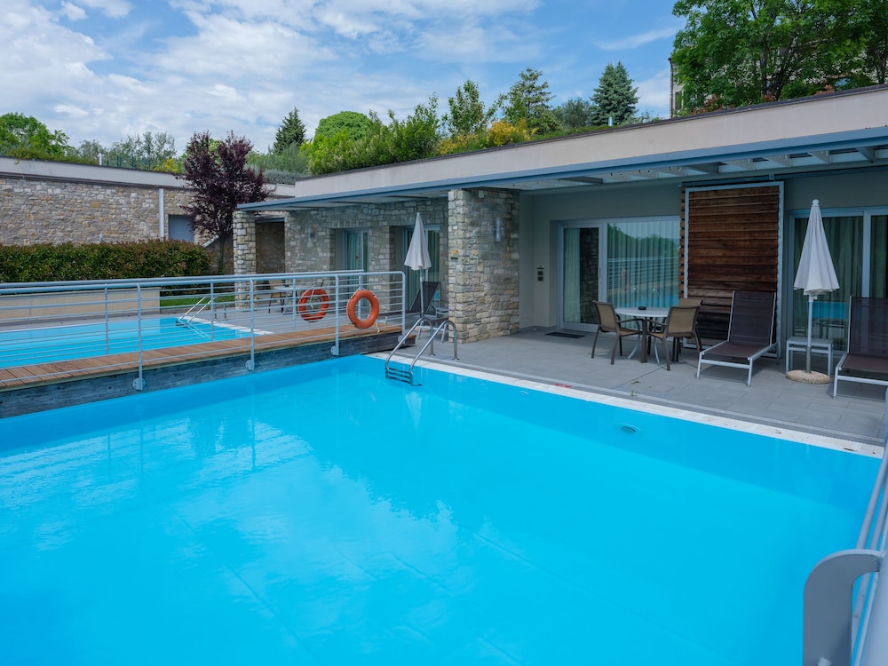 Suite, Private Pool (4 people)