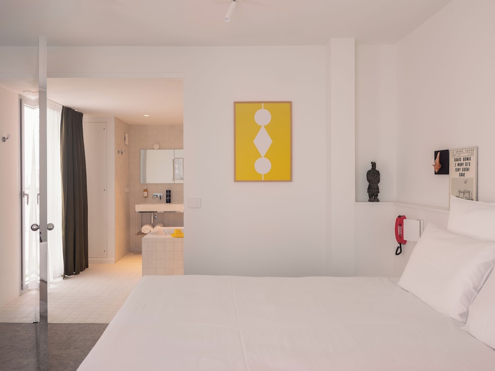 Suite, Harbor View