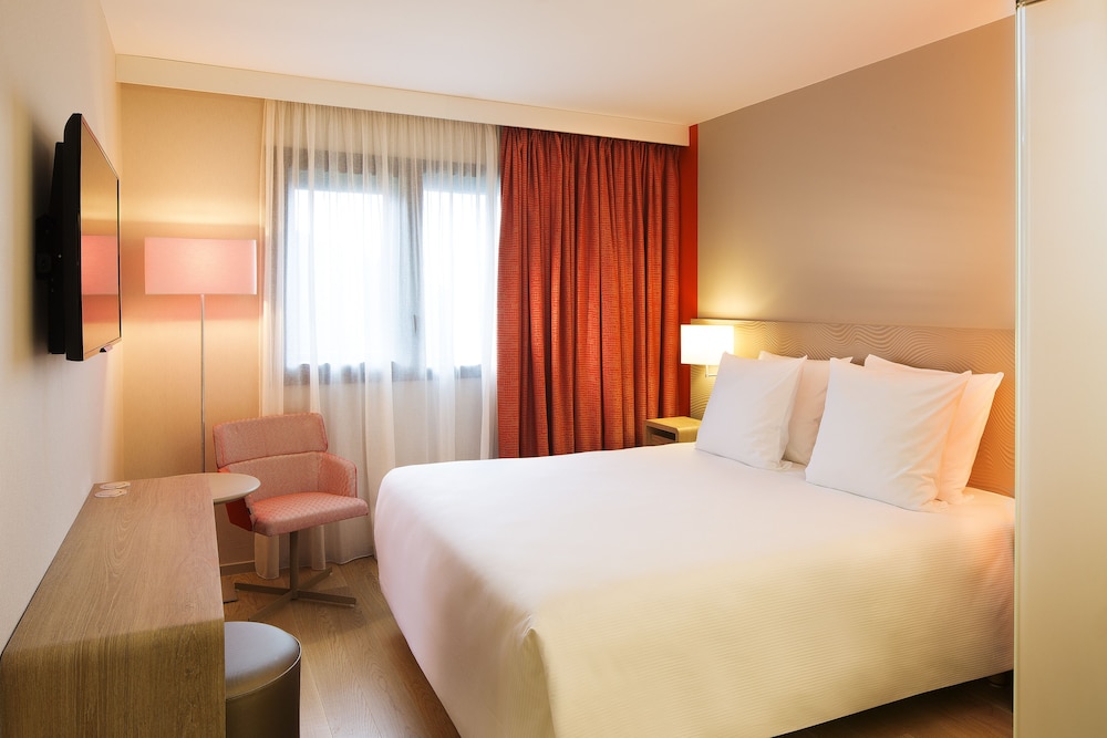 Standard Room Free WiFi & Pool Access photo 2