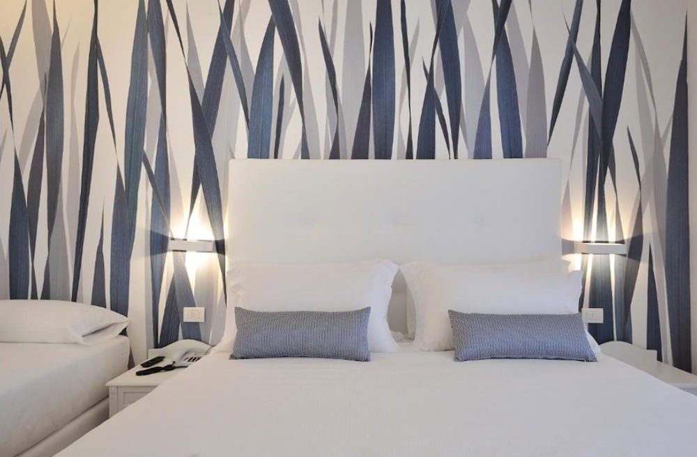 Classic Quadruple Room photo 2