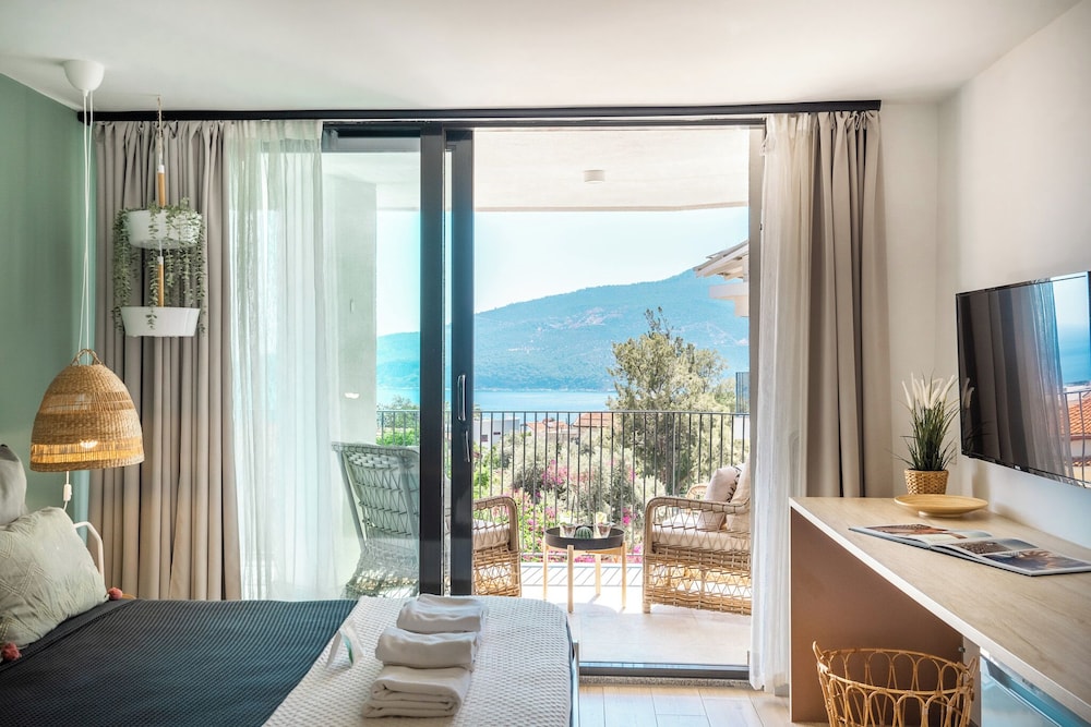 Superior Double Room, Sea View - Photo 2