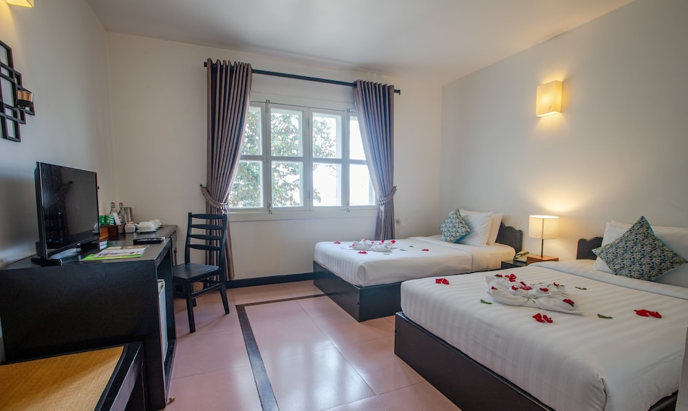 Deluxe Family, Double plus Single bed photo 2