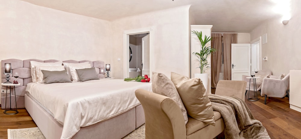 Deluxe room 1 - Photo 1