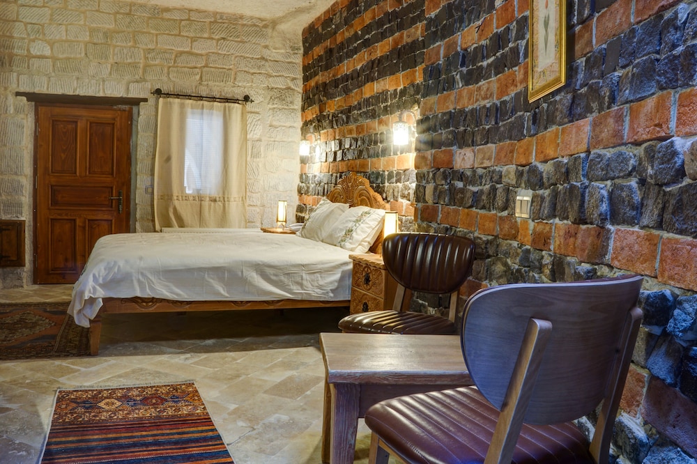 Elite Room