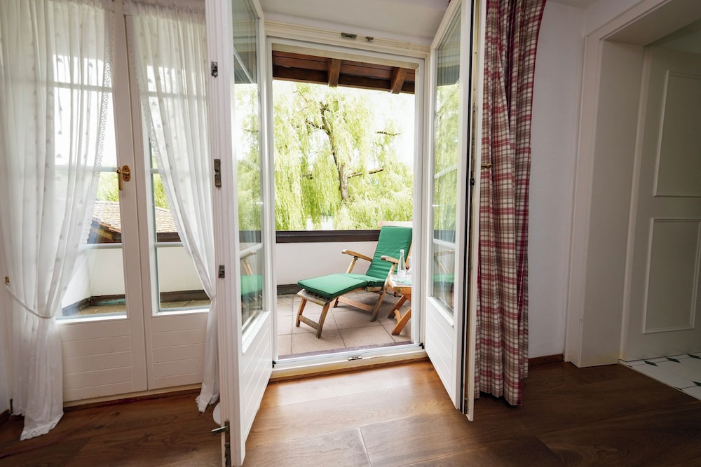 Classic Single Room, Balcony, Courtyard View