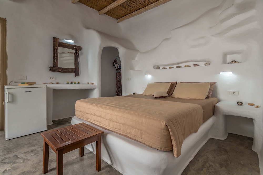 Romantic Double Room (Volcano) photo 1