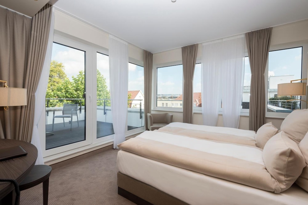 Deluxe Double or Twin Room, Balcony, City View