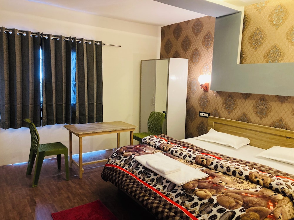 Deluxe Room - Photo 2
