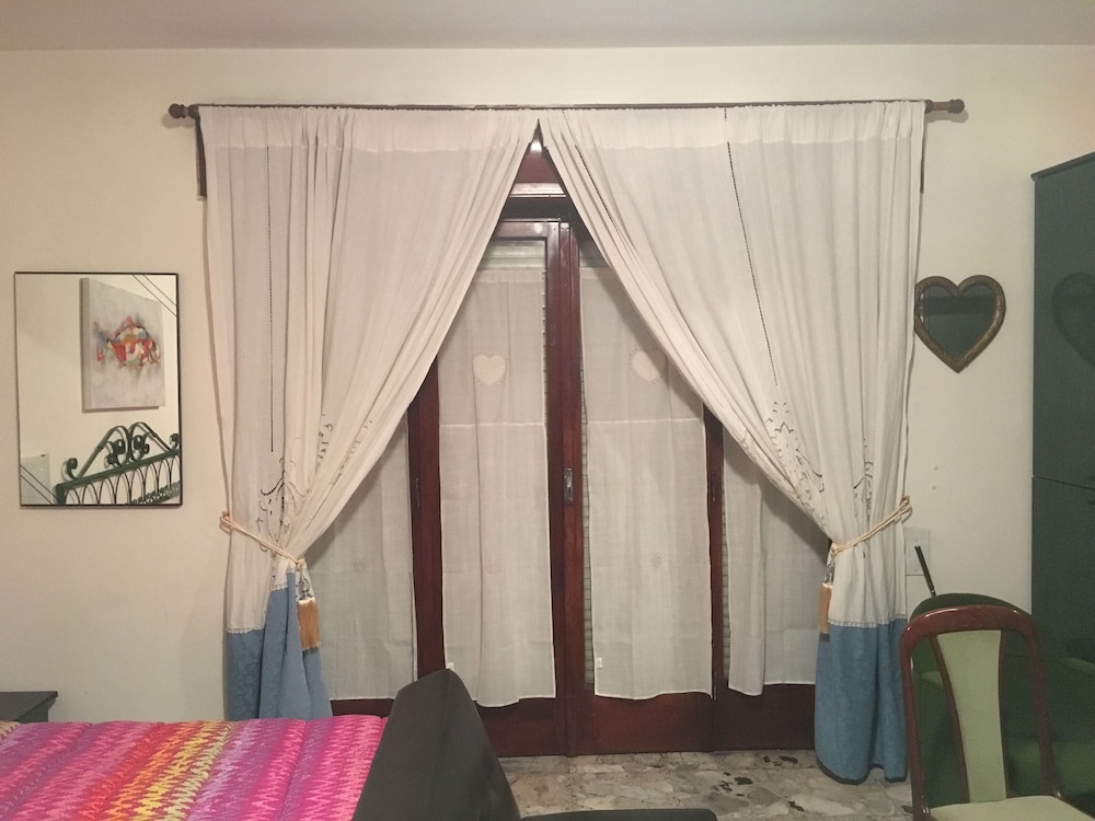 Double Or Twin Room, Private Bathroom (External) photo 1