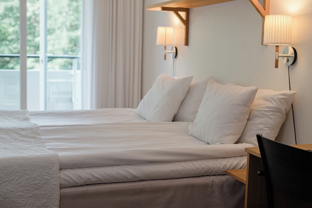 Double Room, Balcony, Park View photo 1