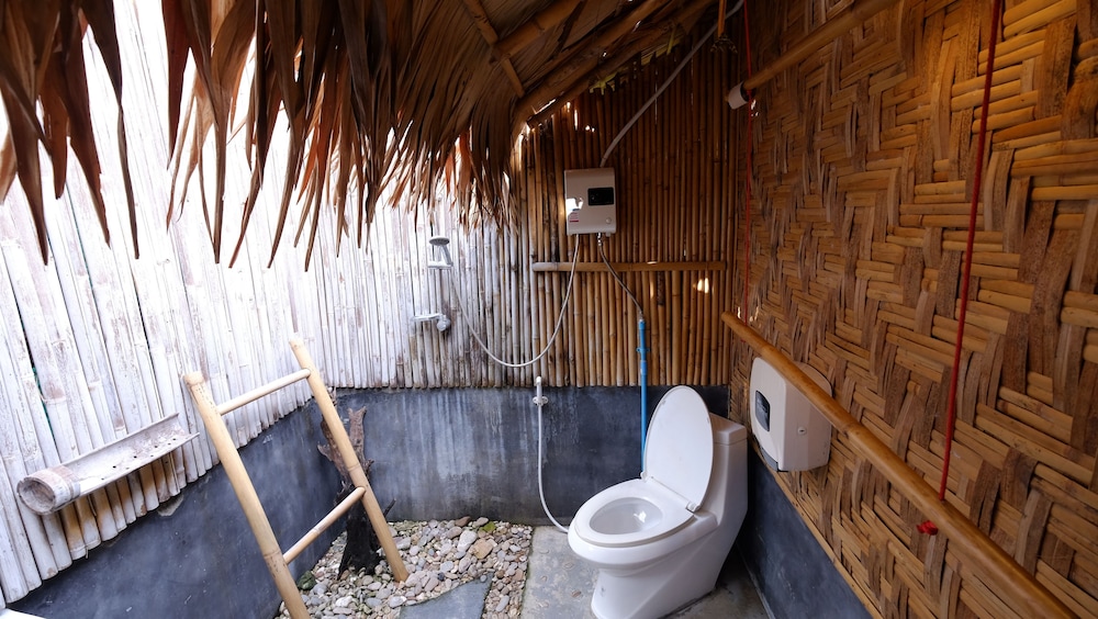 Bamboo Bungalow B