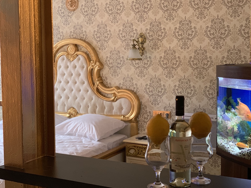 Elite Suite