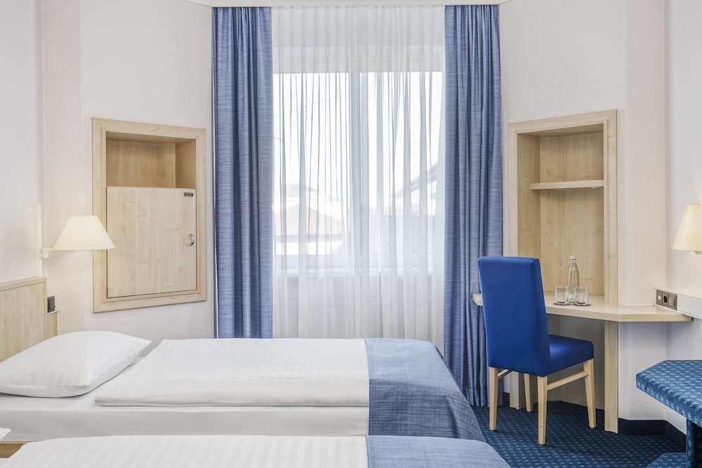 Standard Twin Room - Photo 5