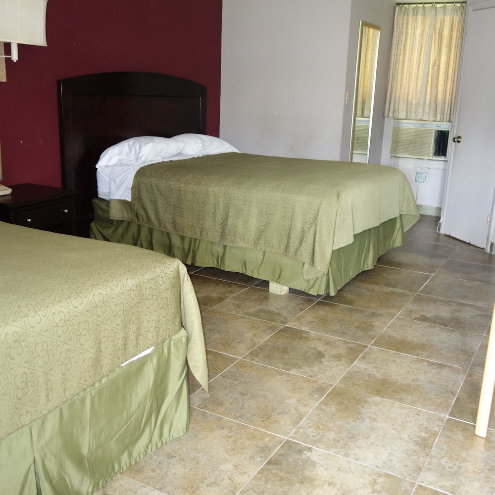Double Room, 2 Double Beds, Non Smoking photo 3
