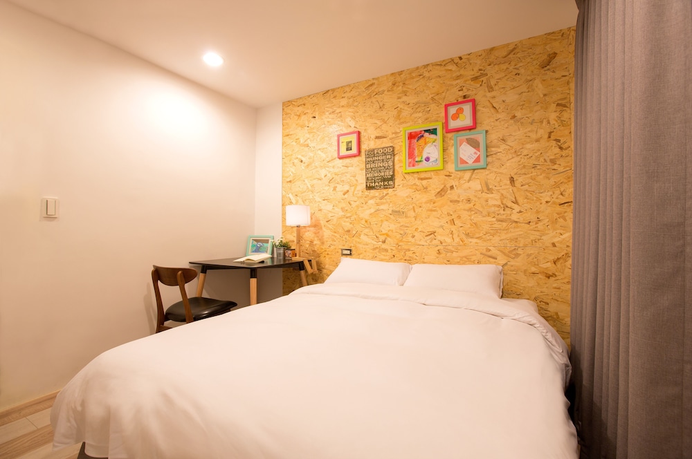 Basic Double Room, 1 Double Bed photo 2
