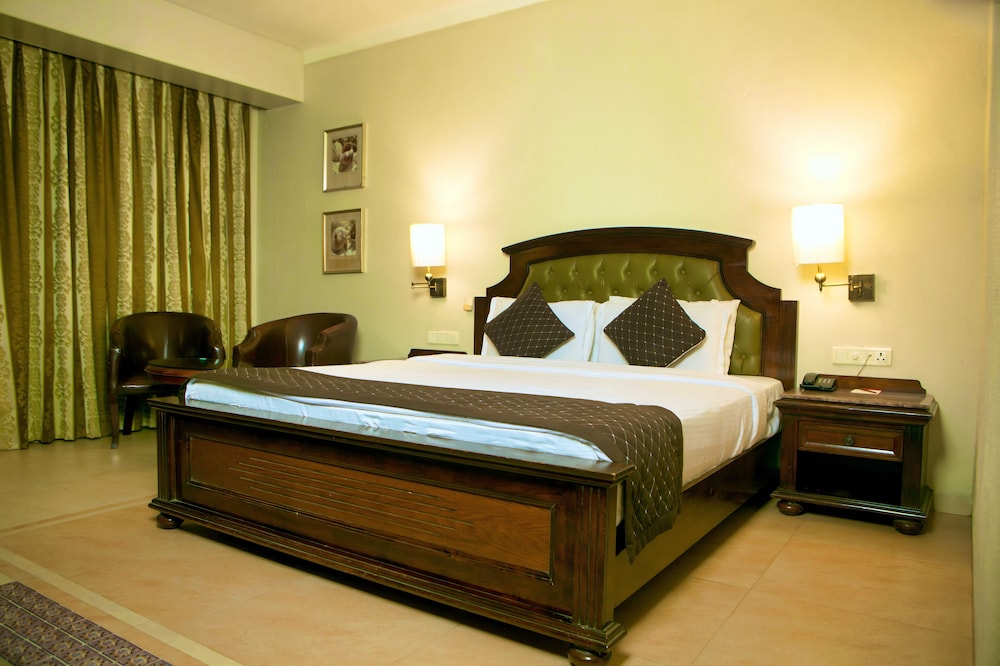 Deluxe Room - Photo 7