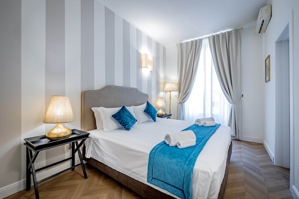 Superior Double Room, Balcony, Courtyard View photo 2