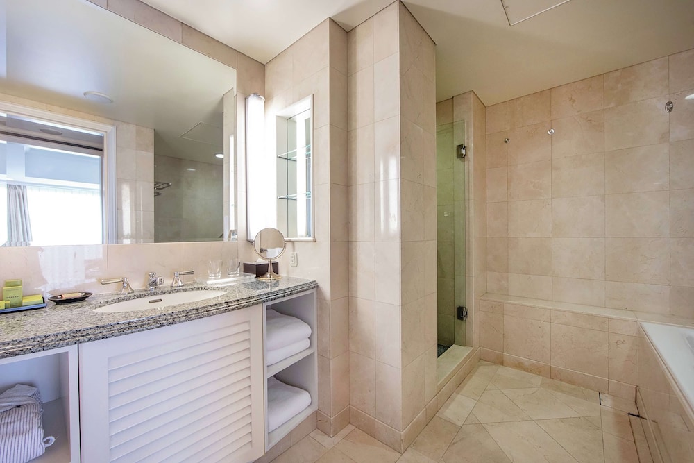 Twin Terrace Suite - Non-Smoking - 66sqm - Terrace with Whirlpool - Executive Lunge Access - Photo 10
