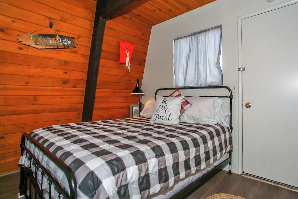 Basic Cabin photo 3